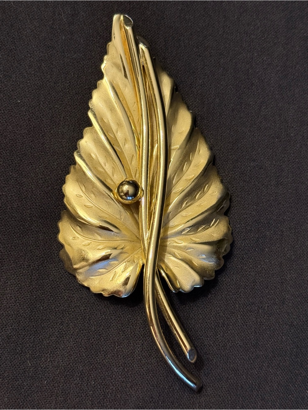 Large Gold Tone Leaf Brooch 4”
